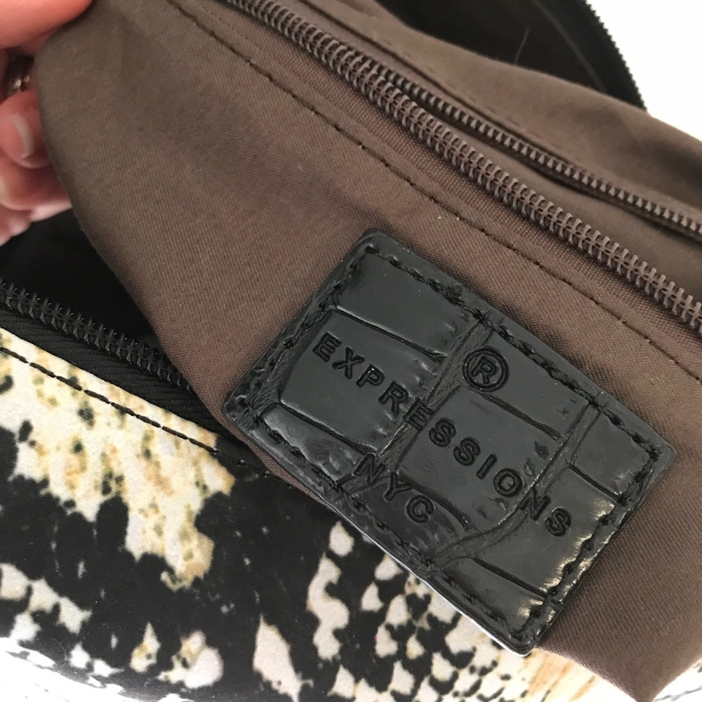 Vegan Floral embellished purse 🌸 - Picture 7 of 7